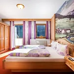 בית הארחה Haus Windegg 3*