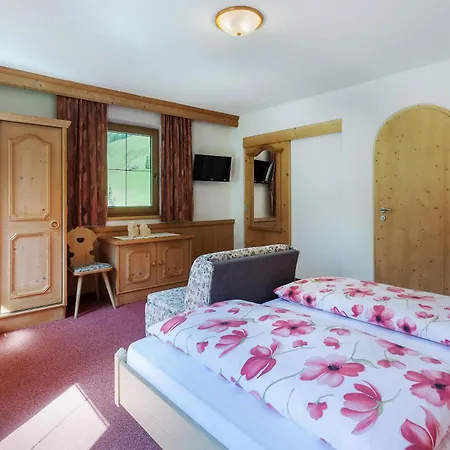 בית הארחה Haus Windegg 3*