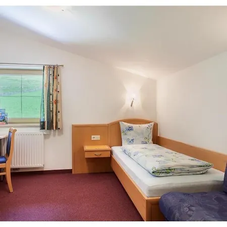 Haus Windegg Guest house Tux